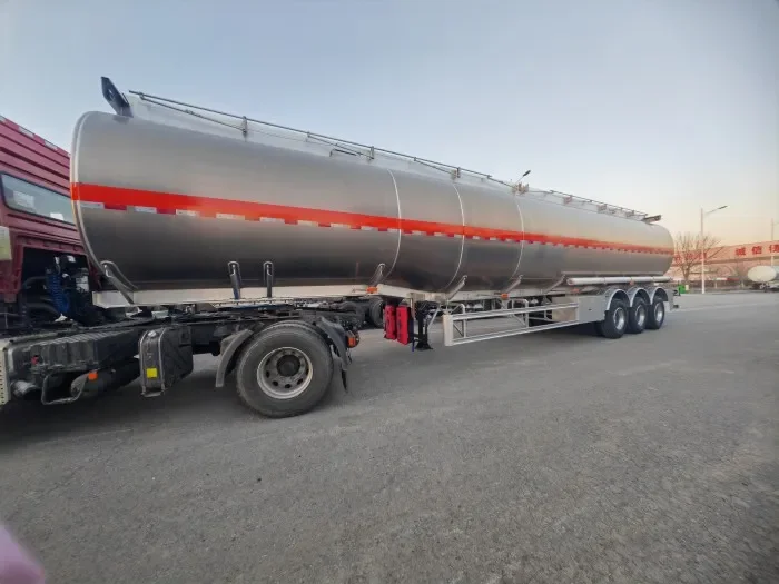 3 Axle Crude Oil Tanker Semi Trailer