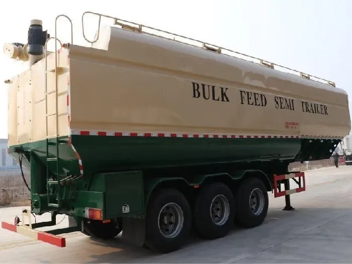 Farm Livestock Poultry Feeding Tank Truck