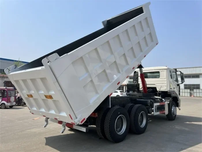 In Stock Cheap Howo E7G 371 6x4 Tipper Truck