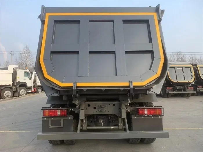 Sinotruk Howo Hohan N7G 8x4 12 Wheeler Dump Truck