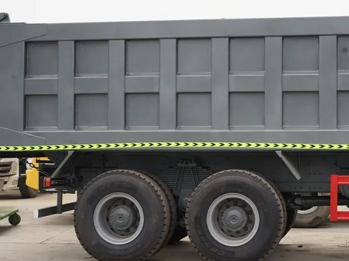 6X4 371Hp Howo Tipper Trucks for Sale