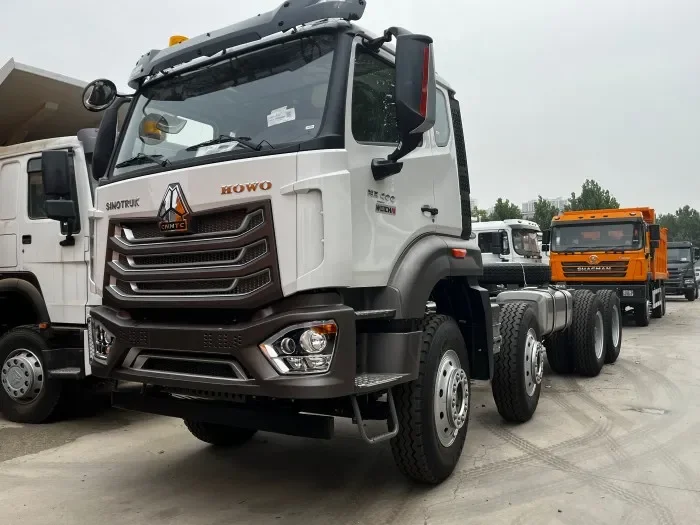 Heavy Duty HOWO NX 400HP 8×4 Tractor Truck