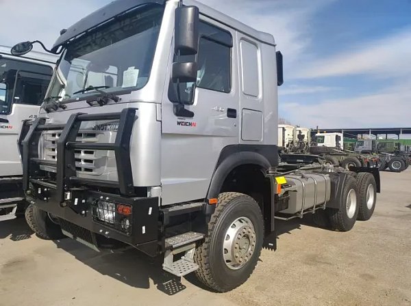 SINOTRUK 10 Wheeler 430HP Howo Tractor Truck