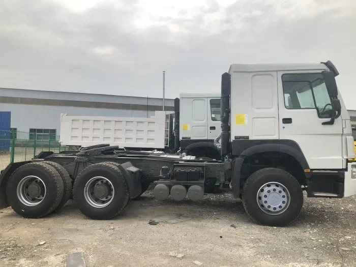 Sinotruk Howo 6x4 380HP Tractor Truck for Sale