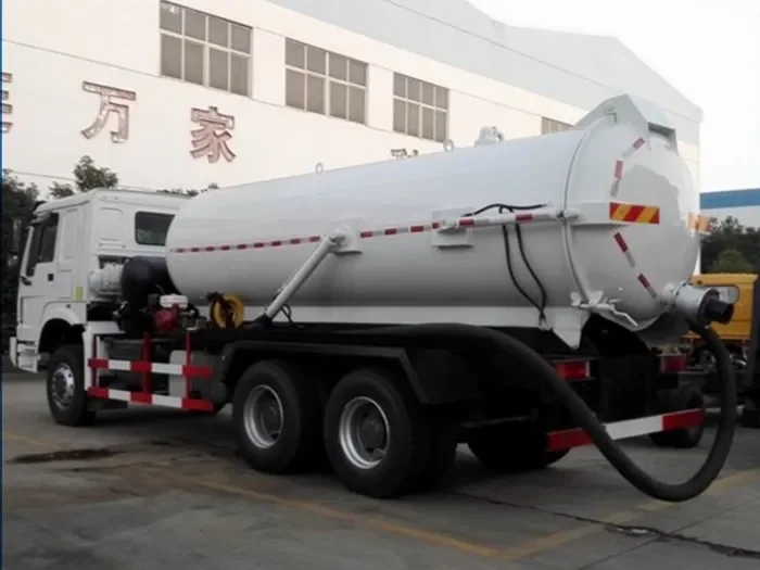 Manual Howo 6x4 10 Wheels Sewage Suction Truck