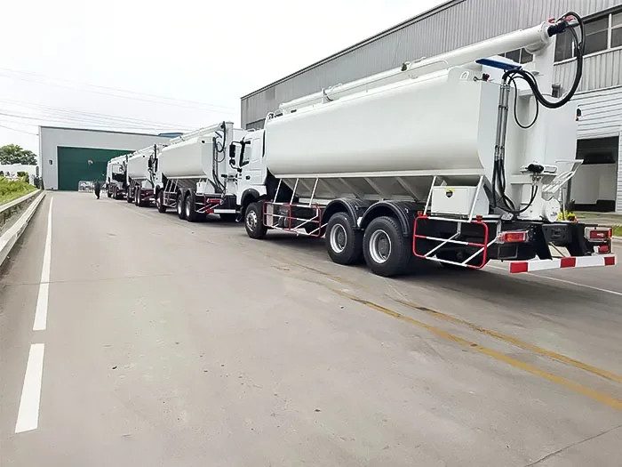 Howo 30m³ Feed Transport Trucks