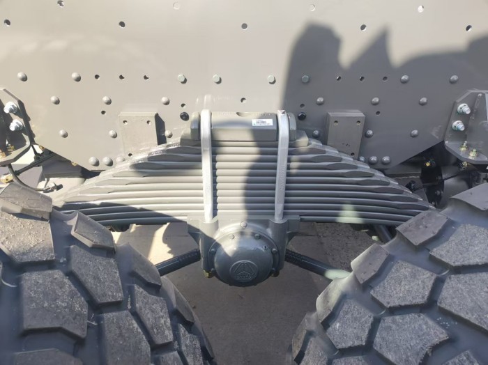2044-202506091525339056 Heavy Duty Truck Chassis