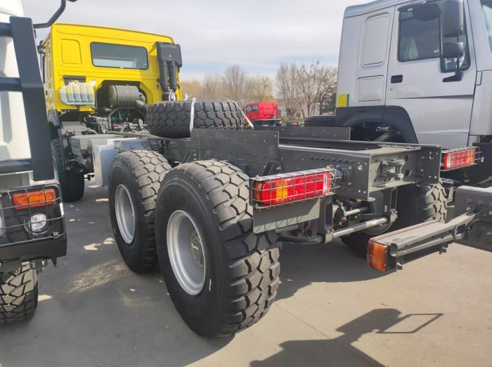 2044-202506091525338842 Howo Cargo Heavy Duty Truck Chassis