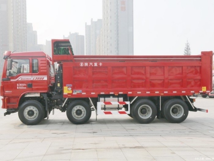 8X4 tipper truck