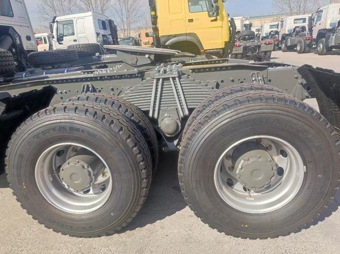 howo tractor truck