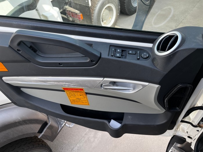 2044-202503201407018931 howo tractor truck