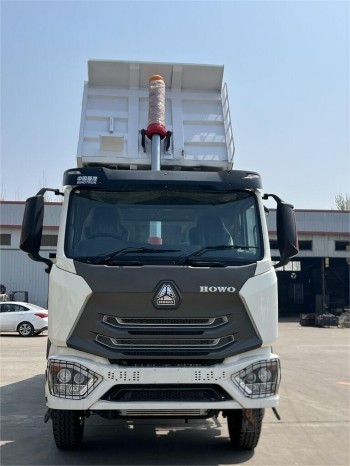 371 tipper truck