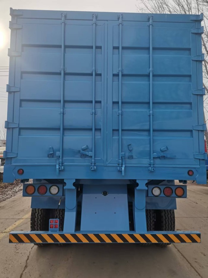 2044-202503061357302220 fence semi trailer