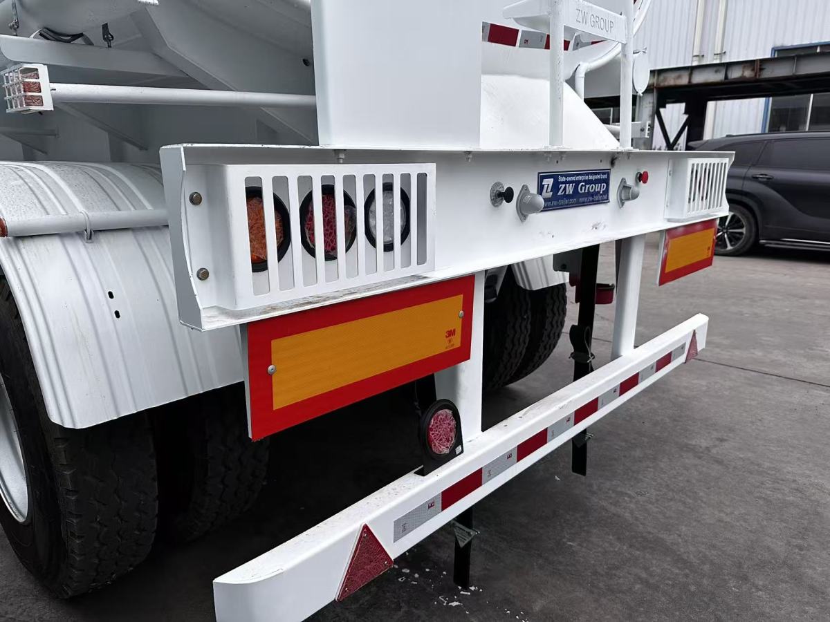 2044-202509291648463780 tanker semi trailer