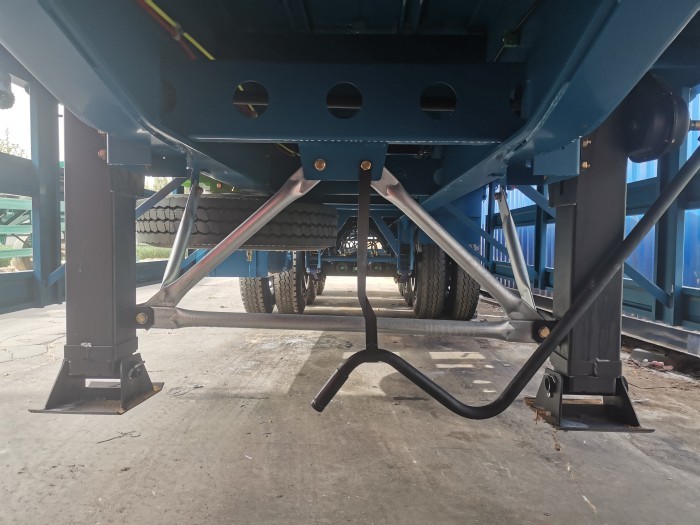 2044-202504221346546861 40 feet flatbed trailer