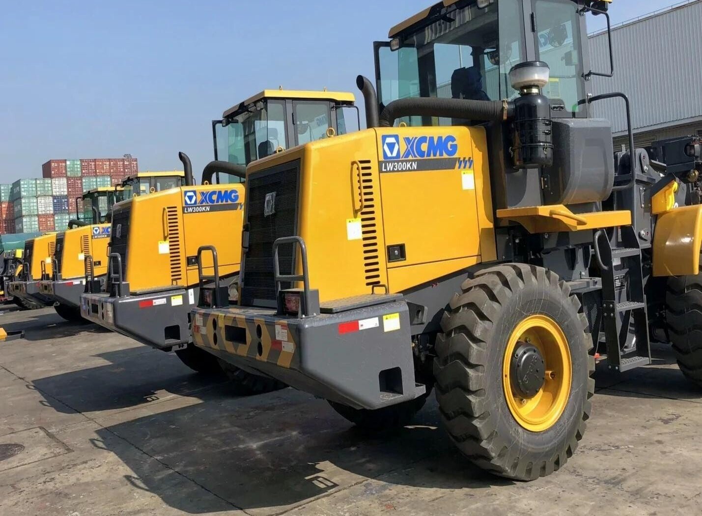 wheel loader