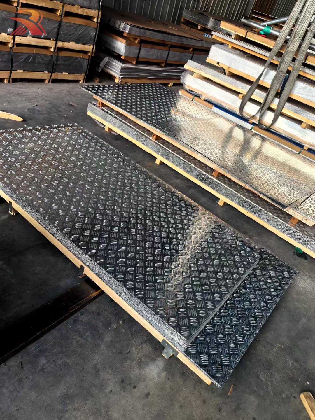 Aluminum plate