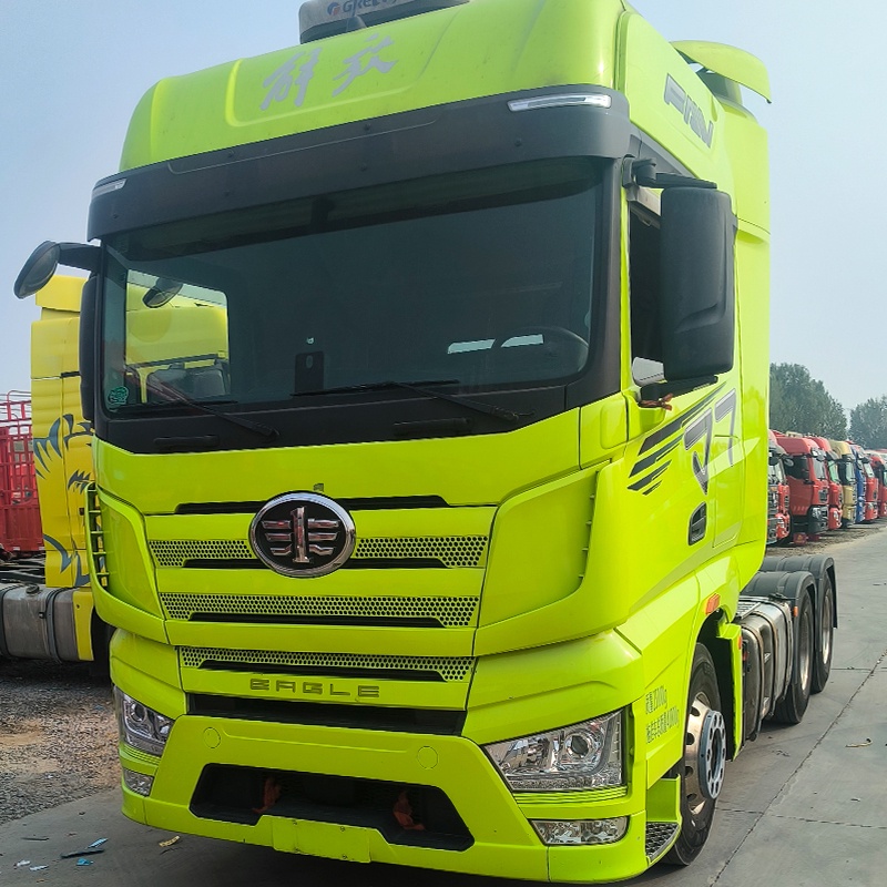 FAW Jiefang J7 Heavy Truck 560HP 6x4 Tractor