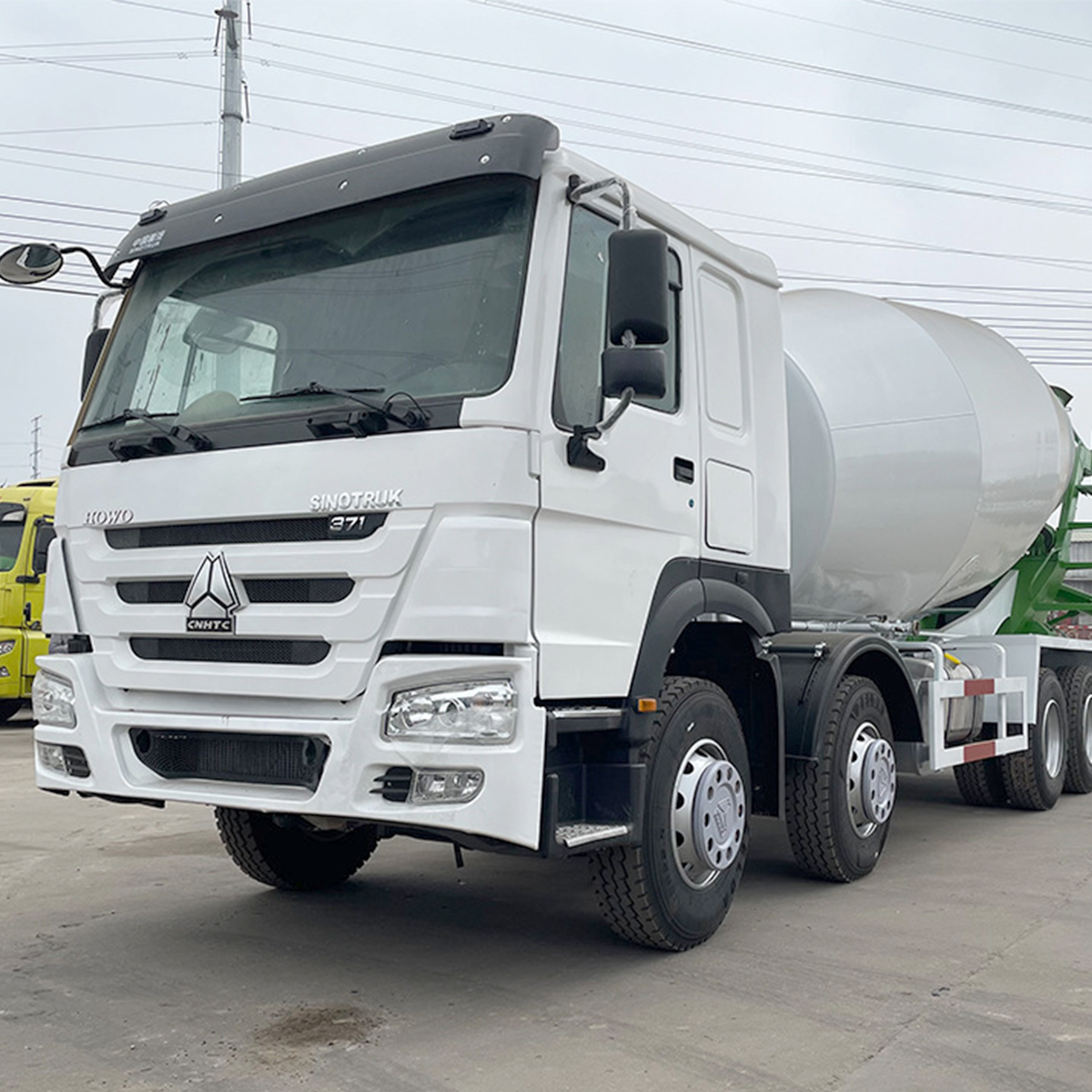 Howo 371 8x4 Concrete Cement Mixer Truck