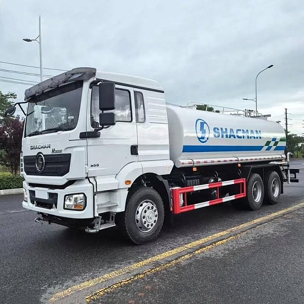 Shacman Water Tanker