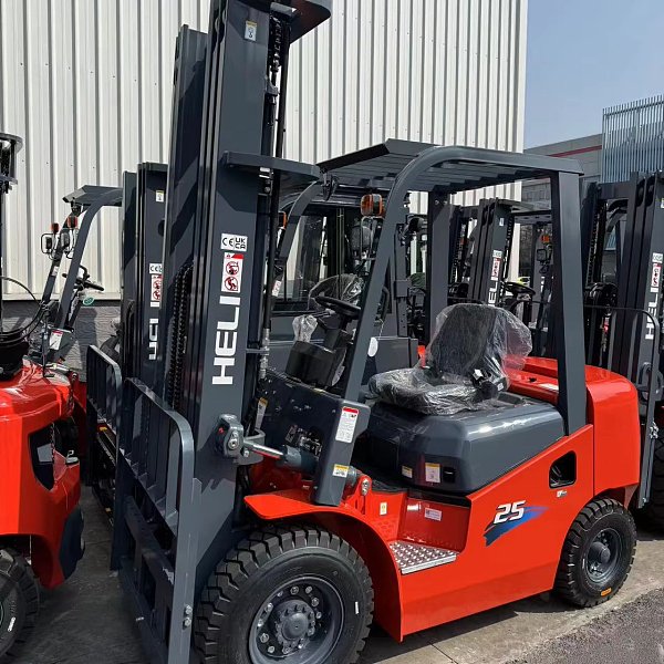 HELI  2 Ton  Forklift