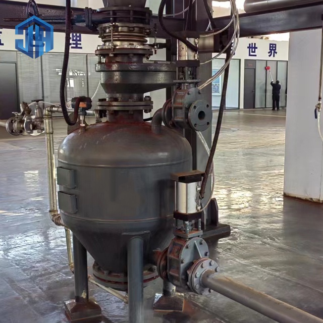 Dense-phase pneumatic conveying