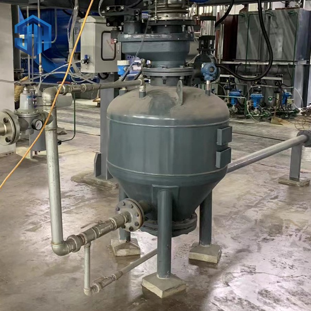 Dense-phase pneumatic conveying