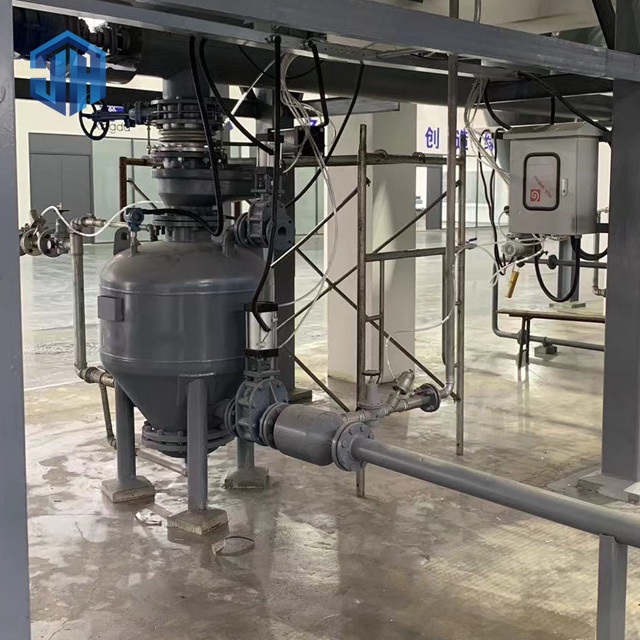 Dense-phase pneumatic conveying