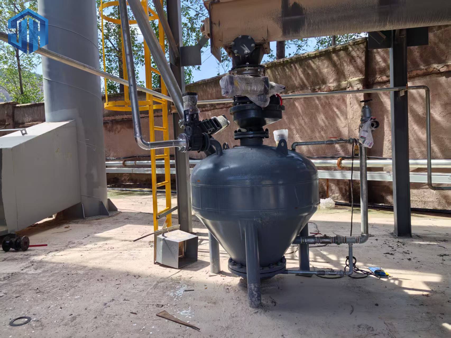 Bin Pump