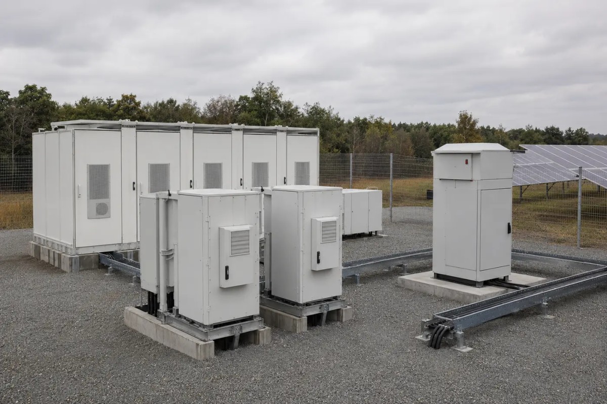 图片10 Solar Inverters and Battery Storage: How They Work Together