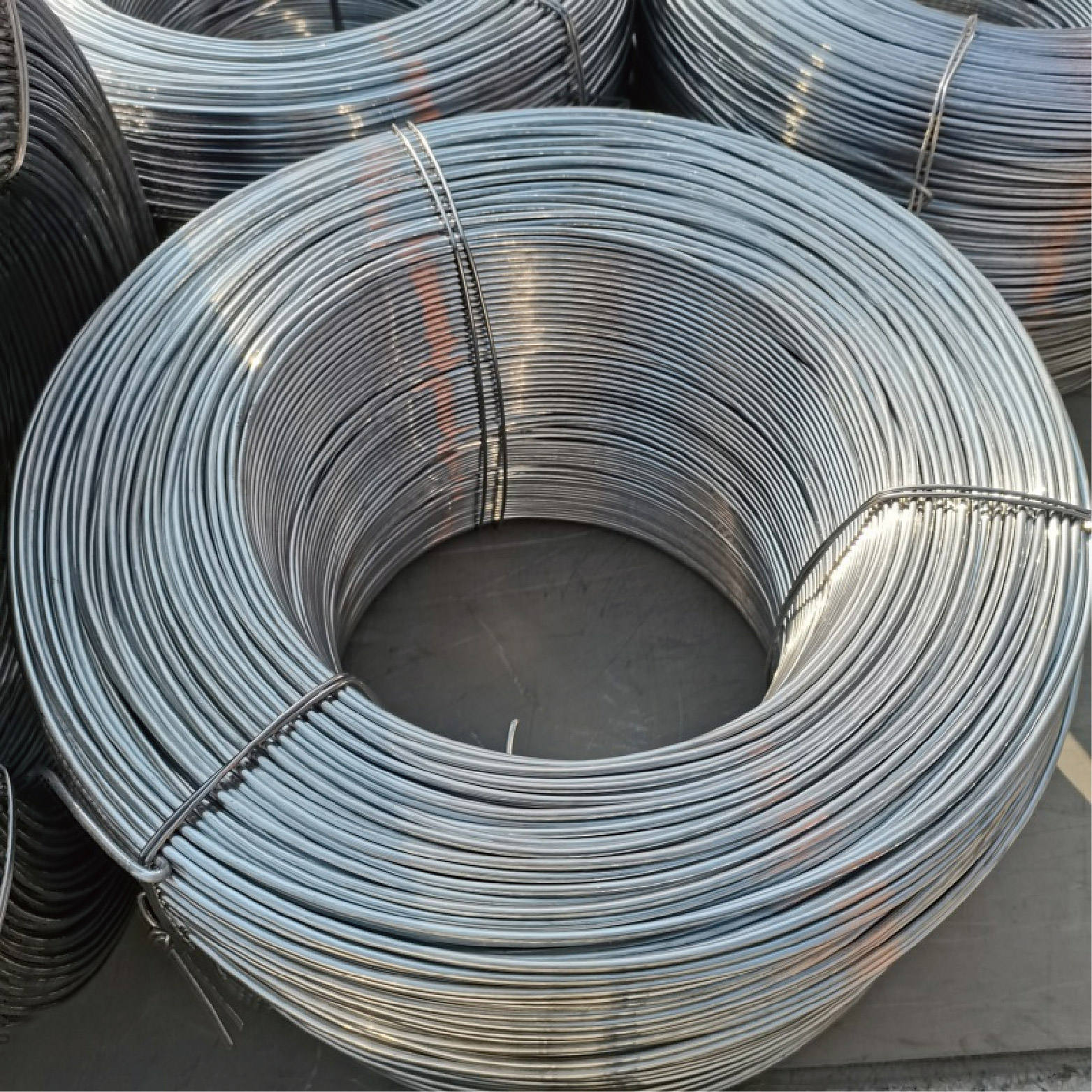 Alloy steel wire