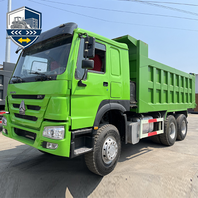 شاحنة قلابة Sinotruk Howo 6x4 بقوة 371 حصانًا