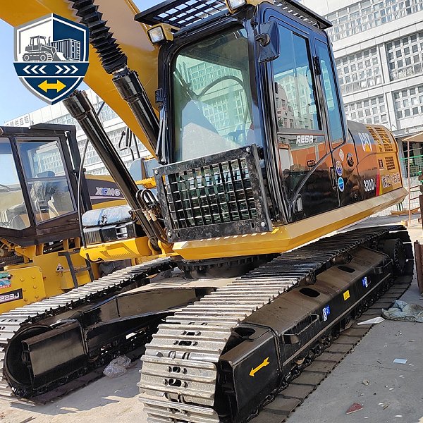 حفارة Cat 320D المجنزرة