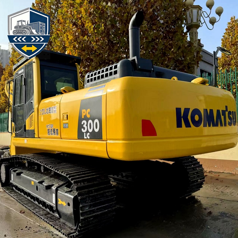 حفارة هيدروليكية Komatsu PC300/300LC بوزن 33 طن