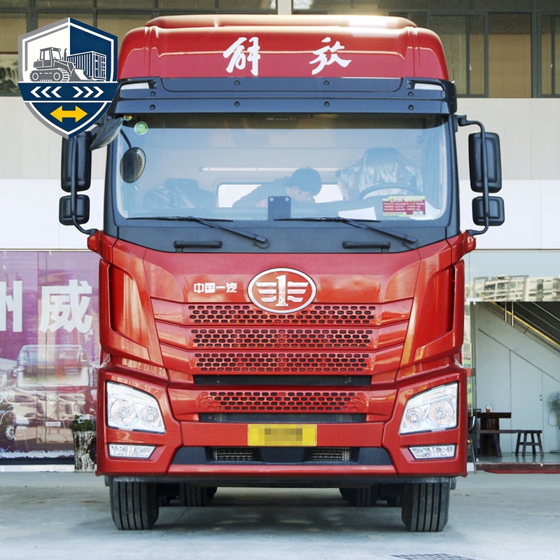 شاحنة جرار CNG من طراز FAW JH6 6x4 بقوة 460 حصانًا
