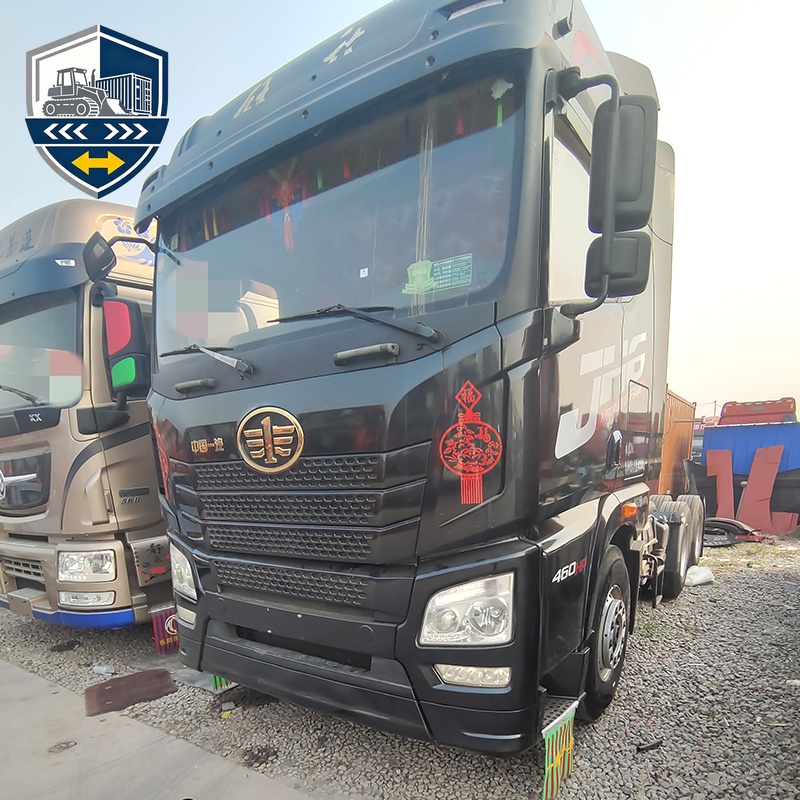 شاحنة جرار CNG من طراز FAW JH6 6x4 بقوة 460 حصانًا
