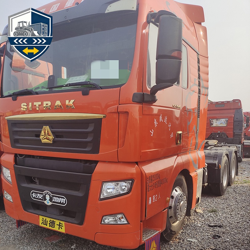 شاحنة جرار Sinotruck Sitrak G7 بقوة 540 حصانًا و6 عجلات
