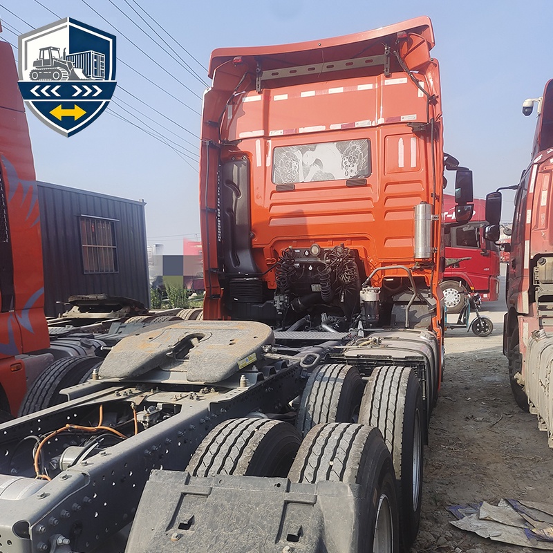 شاحنة جرار Sinotruck Sitrak G7 بقوة 540 حصانًا و6 عجلات