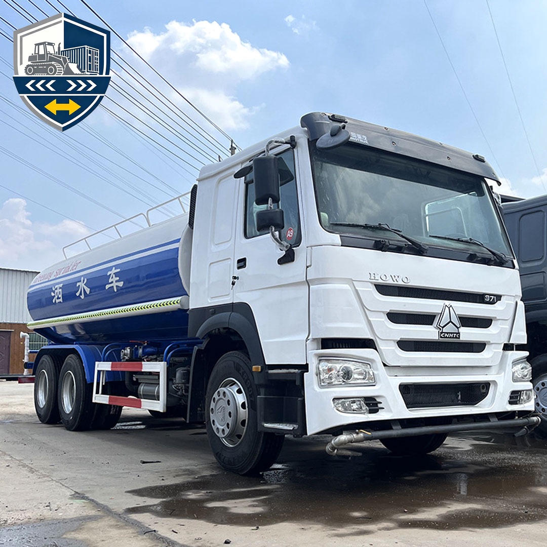 شاحنة صهريج مياه Sinotruk