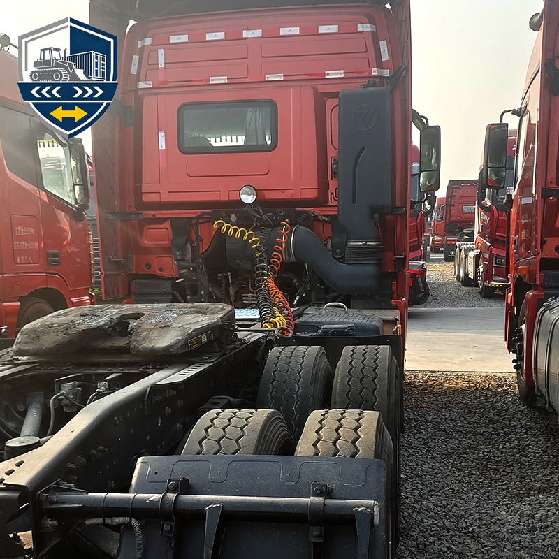 شاحنات جر المقطورات Foton Auman Gtl 6x4 بقدرة 430 حصان