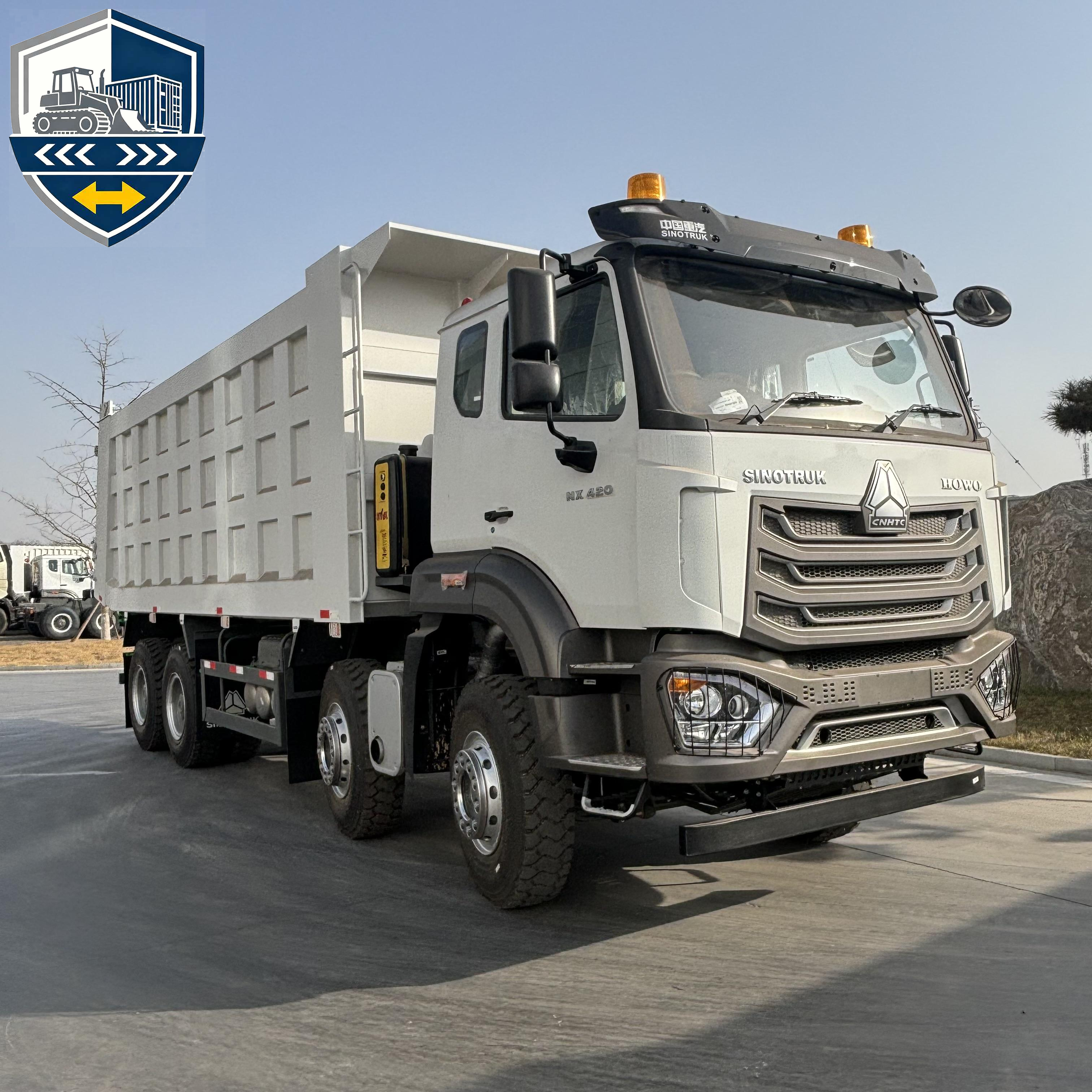 شاحنة قلابة ثقيلة Sinotruk Howo TX بقوة 440HP، بنظام 8x4، وطول 6.5m، بهيكل على شكل U