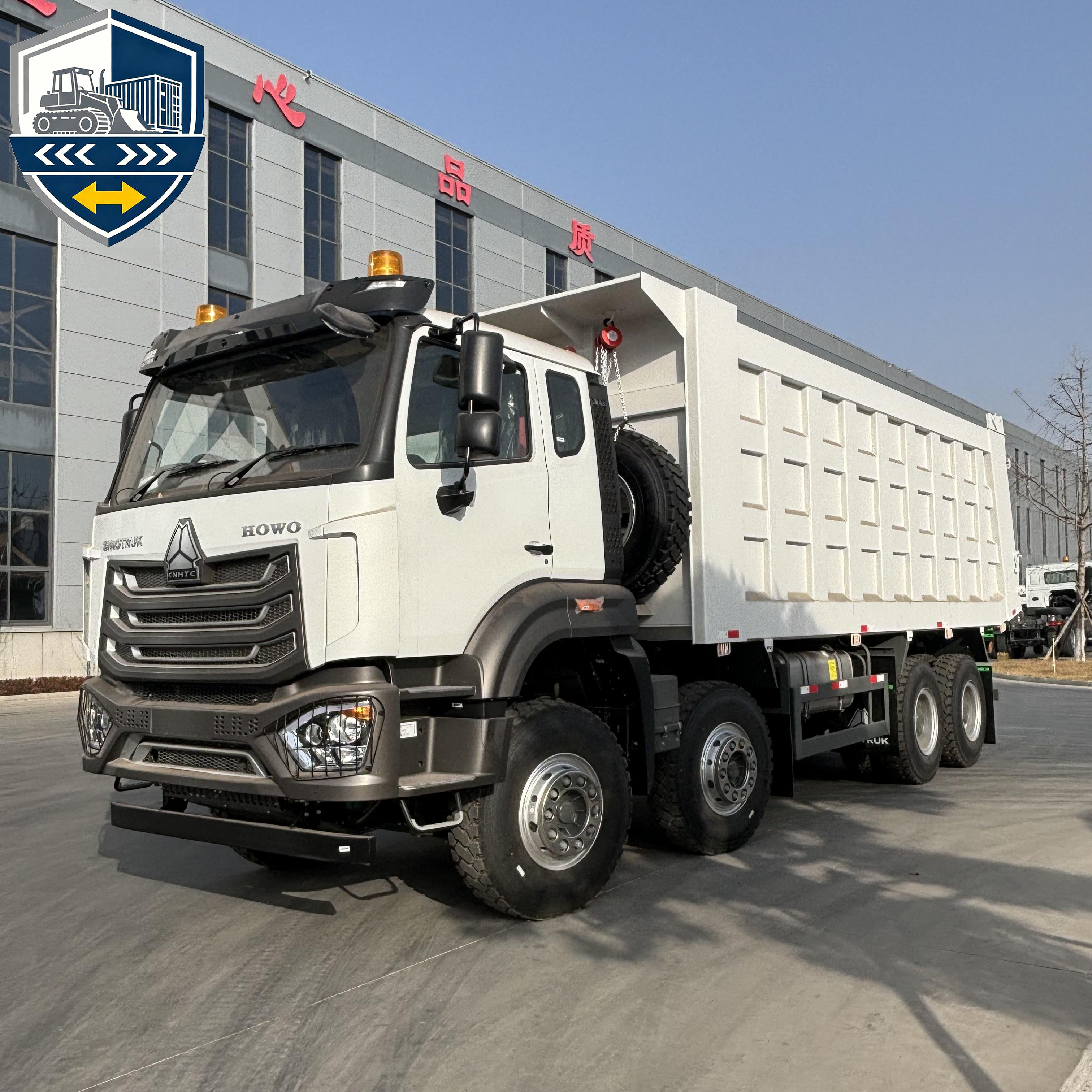 شاحنة قلابة ثقيلة Sinotruk Howo TX بقوة 440HP، بنظام 8x4، وطول 6.5m، بهيكل على شكل U