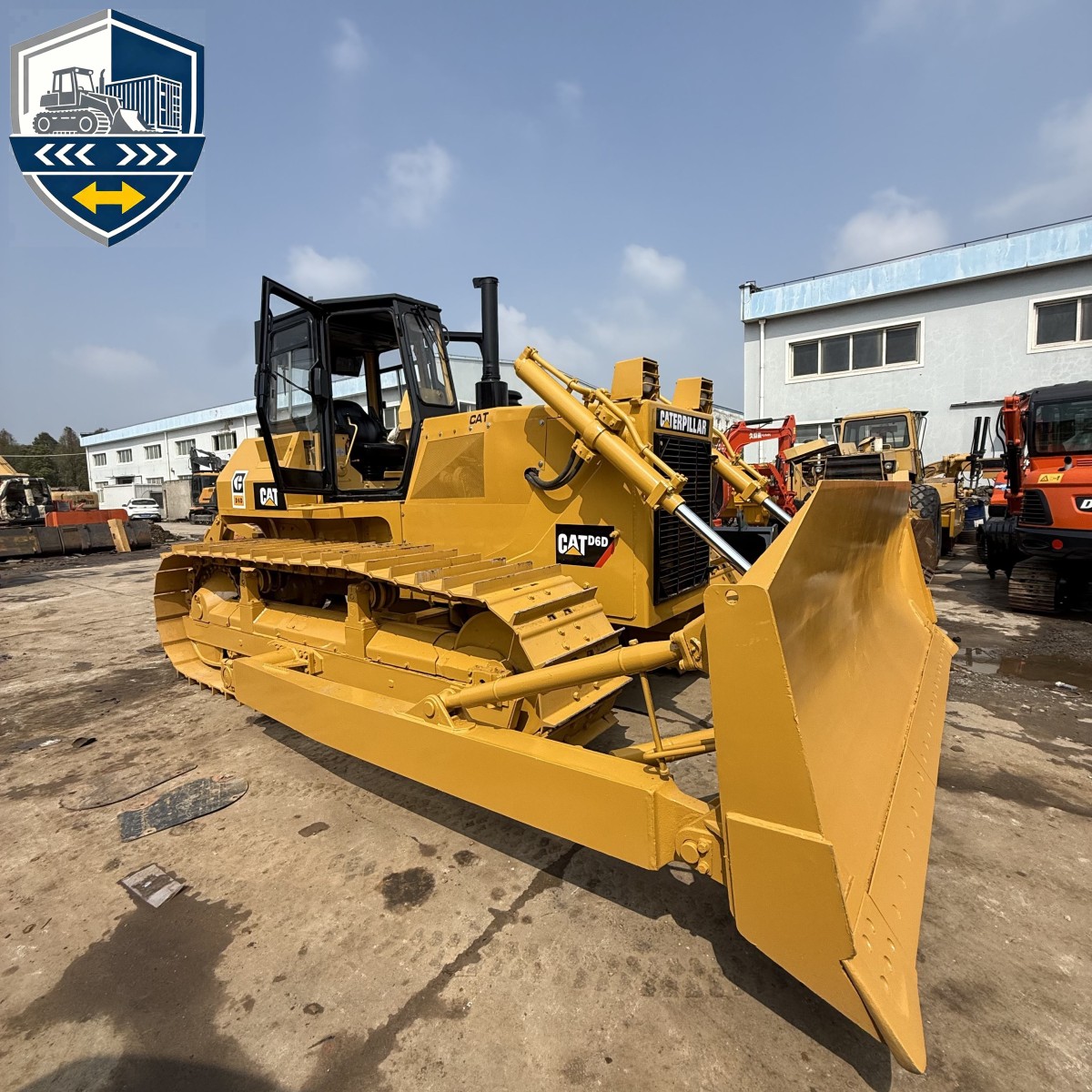 جرافة Caterpillar CAT مجنزرة