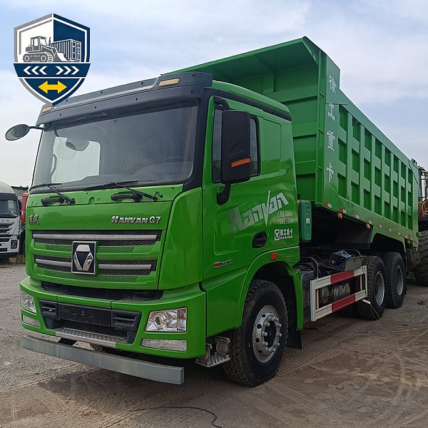 Camion-benne à 10 roues XCMG G7 375 HP 6x4
