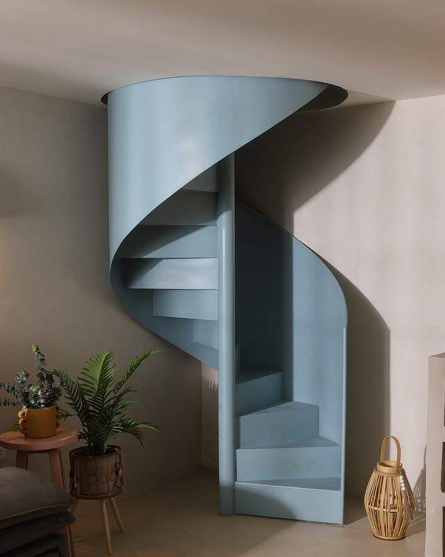 Spiral staircase, fashionable and avant-garde spiral staircase, transitional spiral staircase