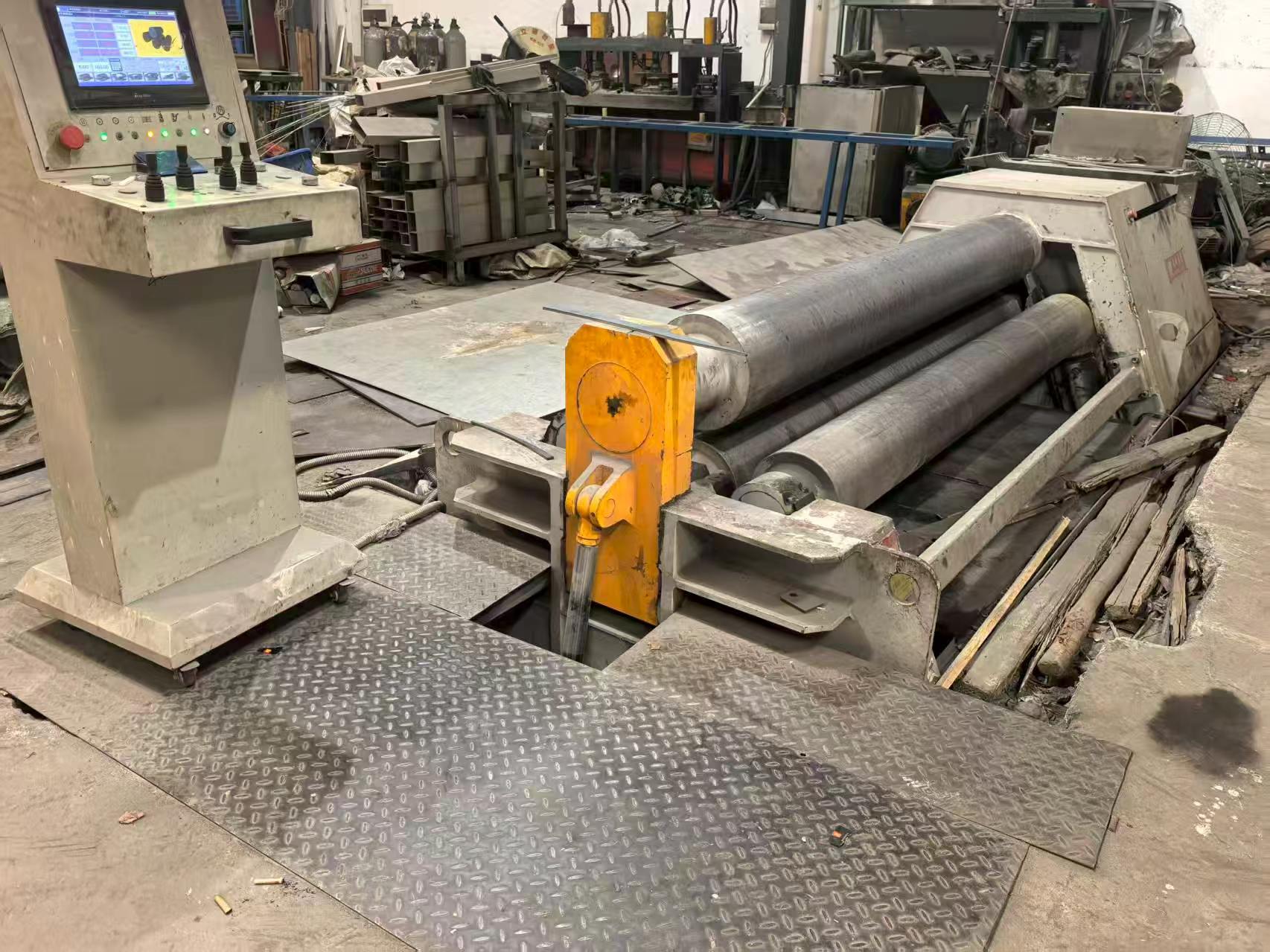 CNC plate rolling machine