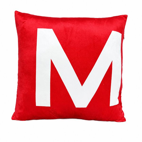 红字母M方形毛绒枕