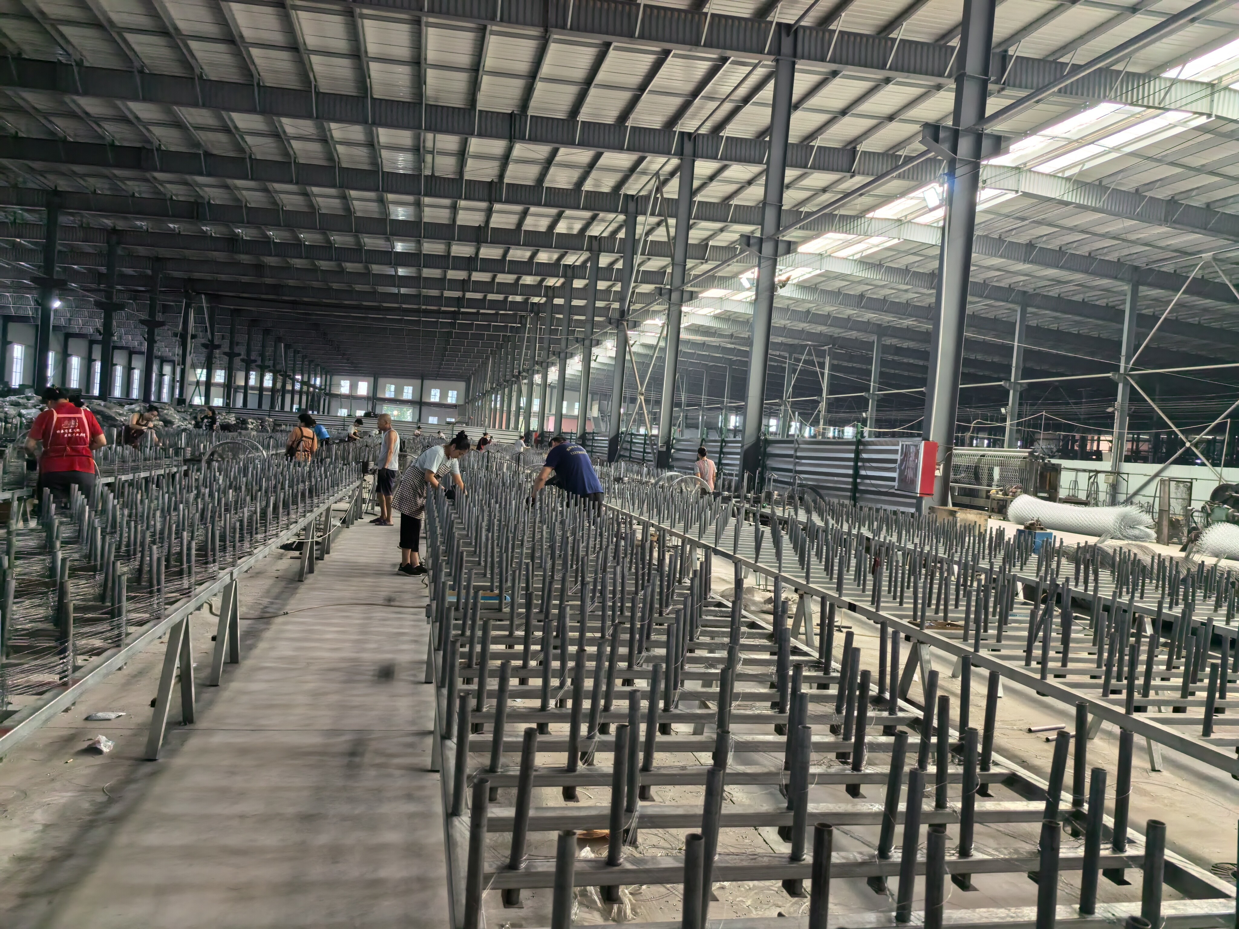 High-Quality Tank Barrier Net Tank Tracks Wound Net Battlefield Twine Wire Mesh for Tank Top