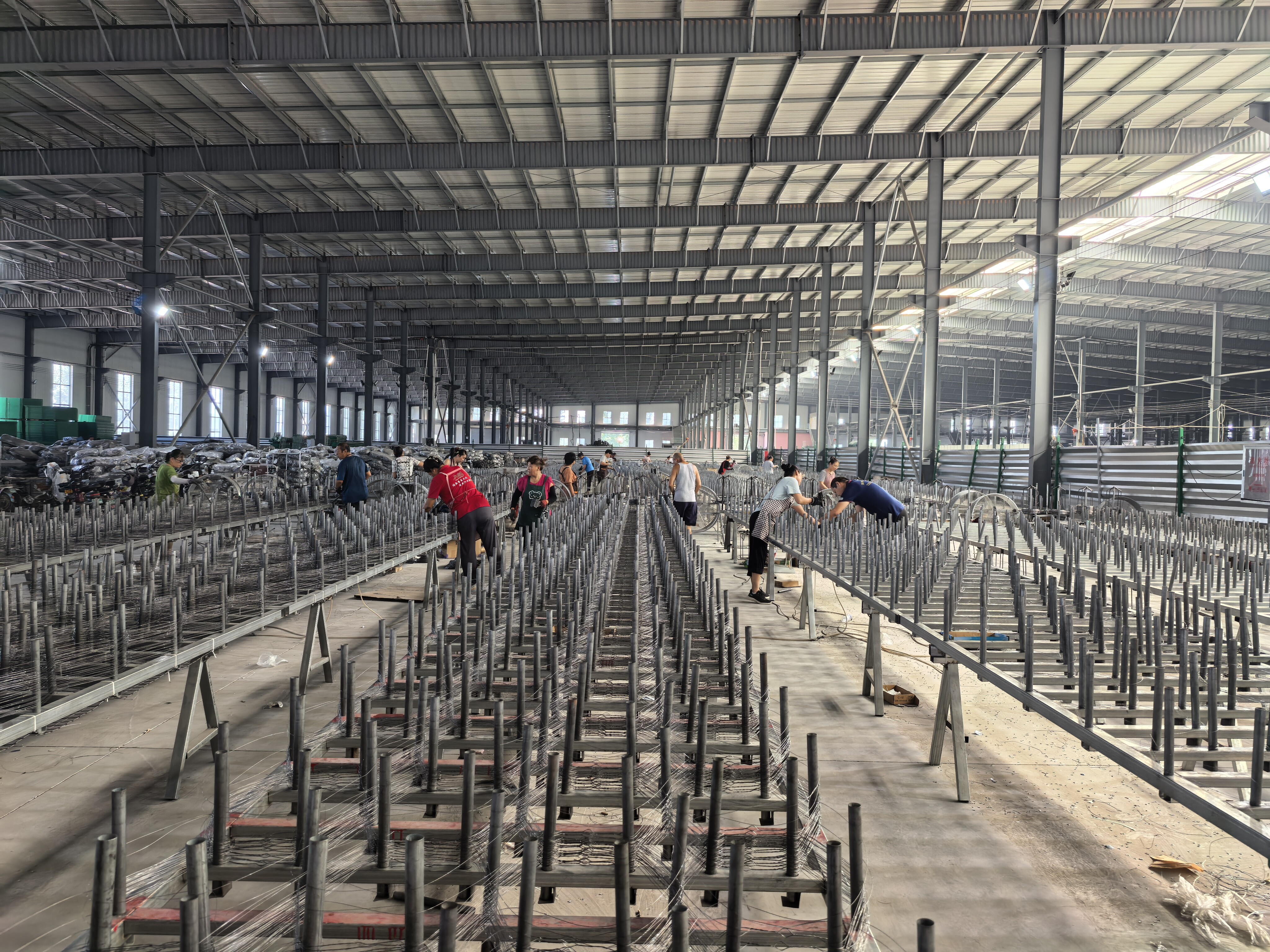 High-Quality Tank Barrier Net Tank Tracks Wound Net Battlefield Twine Wire Mesh for Tank Top