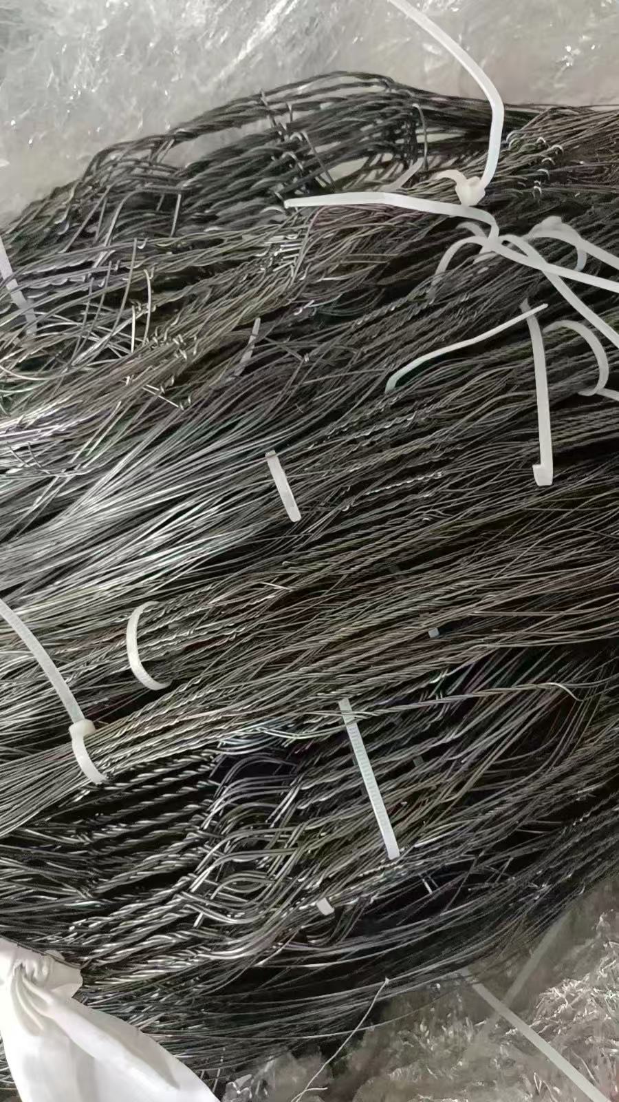 High-Quality Tank Barrier Net Tank Tracks Wound Net Battlefield Twine Wire Mesh for Tank Top